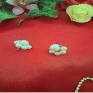 Classic Design with White Stone