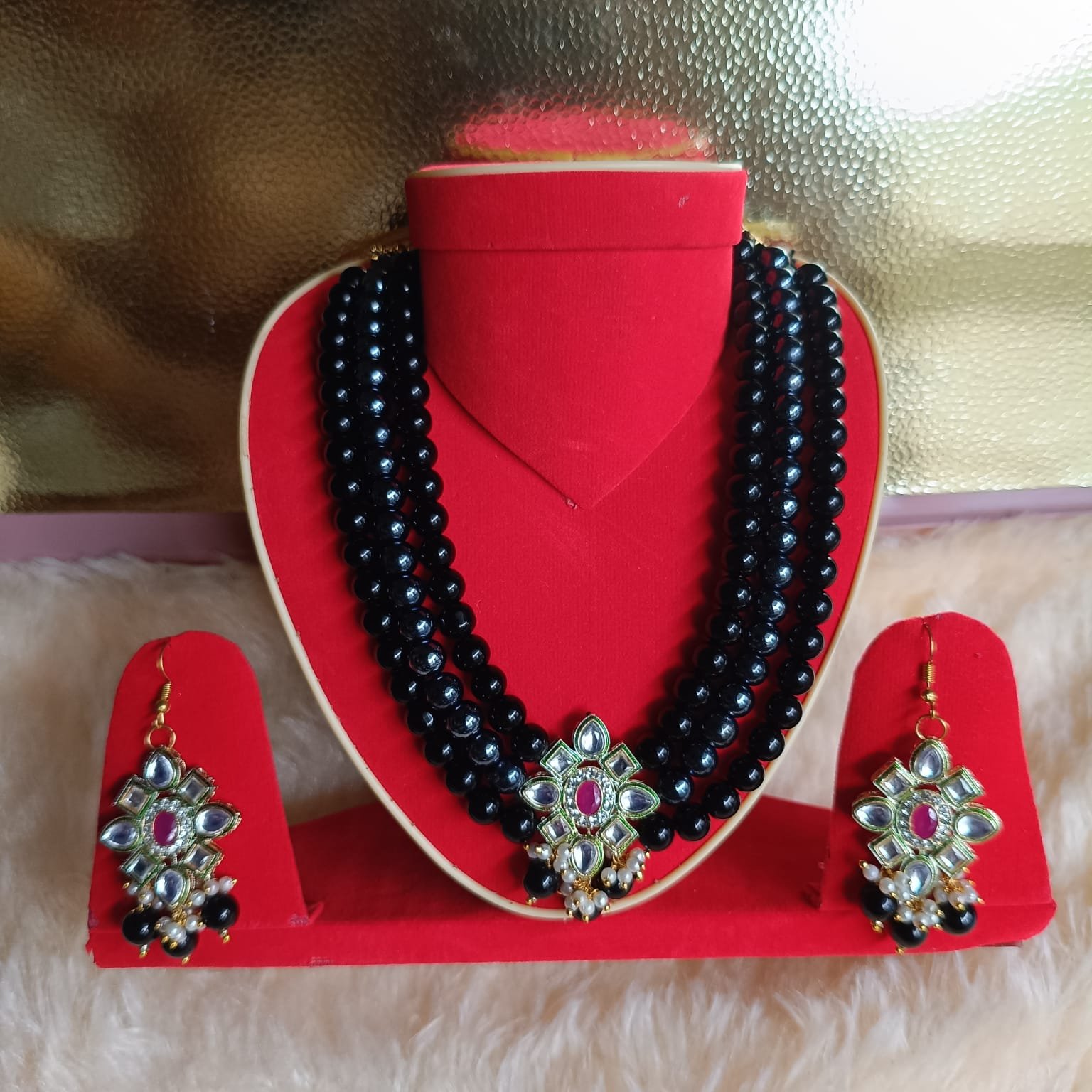 Black Beads Necklace
